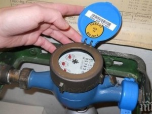 Надуват цените на водомери и топломери