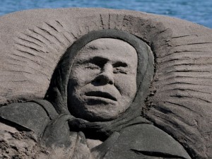 Ликът на Ванга се появи на плажа в Бургас
 
