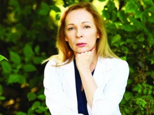 Д-р Романова от „Откраднат живот“ на косъм от инфаркт
 
 