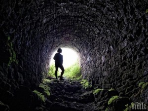 Параклис се издигна до дупката в Царичина 
 