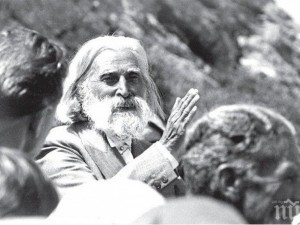 Петър Дънов:&nbsp;Косата е антена, свързва ни с Космоса!
&nbsp;