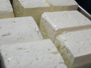 С опаковка узакониха сиренето с повече вода 
