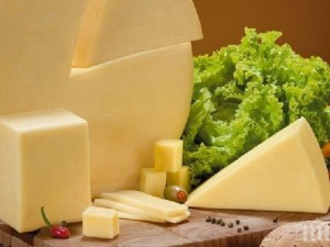 Кашкавалът у нас на двойни цени от европейския