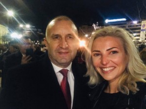 Радев в топла връзка със звезда от „Плейбой“ (Снимки)
 