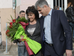 Мъжът на Нинова скандално понижен
 