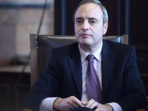 Проф. Анастас Герджиков: Президентът трябва да е начело на нацията в криза, не да се катери по Витоша