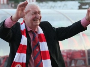 Жеката се подмаза на Стойчо Младенов 
 