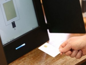 Машините за гласуване са шок за пенсионерите

 