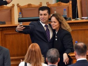 Кирил и демокрацията, която му пречи
 
 