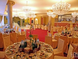 Новогодишният куверт закова 100 лева