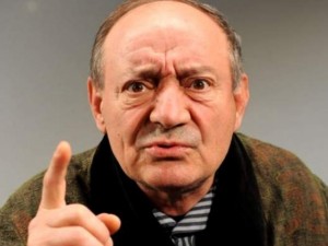 Антон Радичев заживя под охрана
 