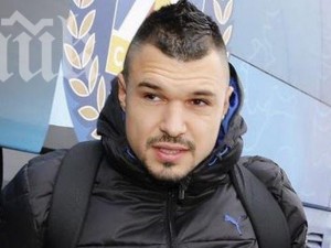 Валери Божинов ще рита в „Б“ група