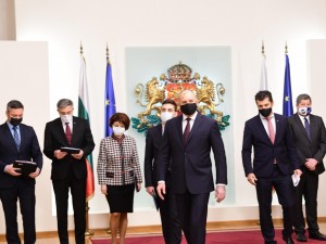 Властта под карантина – единственият резултат от КСНС на Радев
