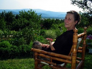 Нешка Робева: За пенсионера, който се храни от кофата за боклук, 75 лева са нещо
 