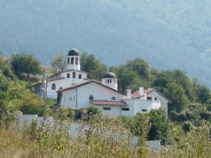 Лековита вода блика в манастир край София 
 