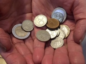 Мизерия! Чудиш се - да се храниш и да студуваш, или обратното
 
 