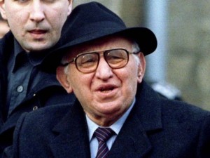 Билкарят на Бай Тошо: Пийте шипково вино за кръвно бетон и имунитет!
 
 