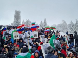 Лидерът на „Възраждане“ поруга светинята Шипка на 3 март