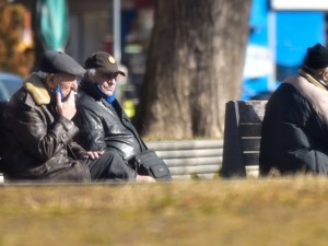 Средната пенсия става 608 лева