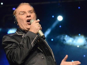 Кеца кумува на Цветанка Ризова
 