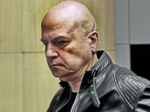 Четирима лекари бдят над Слави Трифонов денонощно (Снимки)