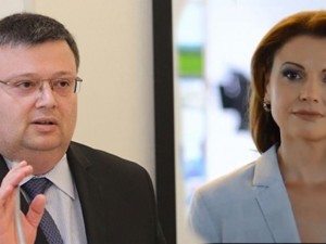 Ани Салич и Цацаров заедно на море в Гърция
 