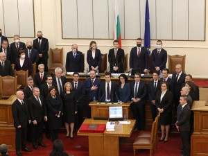Петима министри на Киро се развели (Снимки)
 