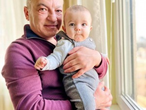 Премиерът Гълъб Донев вдигна сватба и стана дядо (Уникални снимки)
 