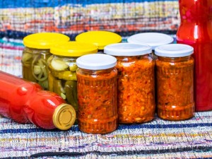 Бабини рецепти за зимнина
 
