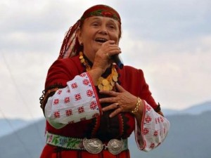 Валя Балканска пие по 20 грама ракия за здраве и тонус 
 