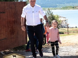 Зрители на бунт срещу „Фермата“ заради Стоичков
 