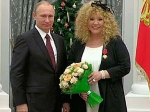 Путин наказа Пугачова, прати внука ѝ на фронта 
