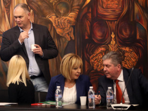 Нова левица с милионери и стари муцуни е обречена 
 