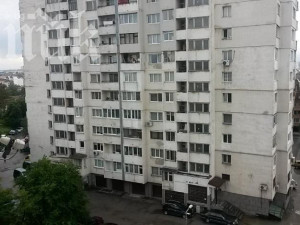 Гонят ни от блока, ако пържим на балкона
