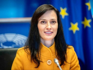 Знае ли брюкселската снаха Габриел за мизерните ни пенсии?
 