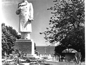 Как бе демонтиран паметникът на Сталин във Варна