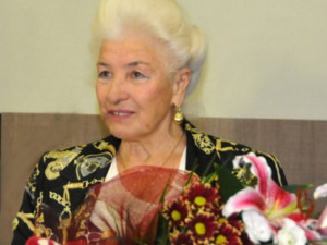 Няма кой да гледа болната Янка Рупкина
 