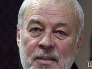 Кинолегендата Иван Иванов празнува ЧРД на село с пуйка с боровинки