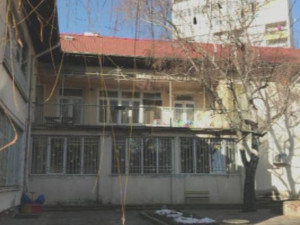 Закриват домовете за сираци
 
