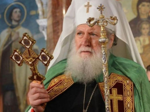 Тленните останки на патриарха днес ще бъдат положени за поклонение в храма "Света Марина" в София