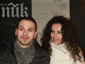 Александър Сано пропуска раждането на внучката си