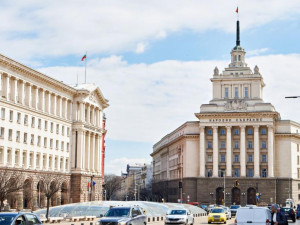
Депутатите ще се крият в бомбоубежища
 
 
