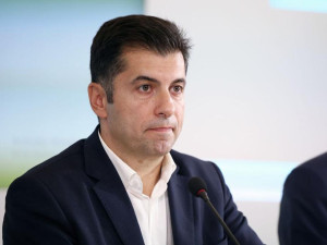 Дъщерята на Киро влезе в пубертета, сложи очила
