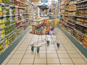 Закон сваля с 20% цените на основни храни! Въвеждат таван на надценките на 22 продукта