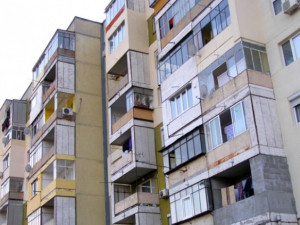 Ако те натопят: 500 лв. глоба за остъклена тераса
 
