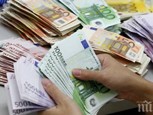 След 10 години: Средната заплата у нас ще стигне 3200 евро
 