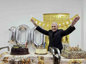 Три торти за столетника дядо&nbsp;Блажко в дом за стари хора