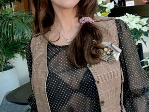 Д-р Неделя Щонова се пусна по сутиен
