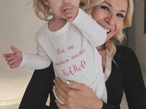 Гала не разбрала, че чака внуче номер 2
