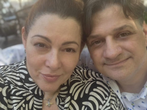 Жената на Мариан Бачев прави масажи на промоция
&nbsp;